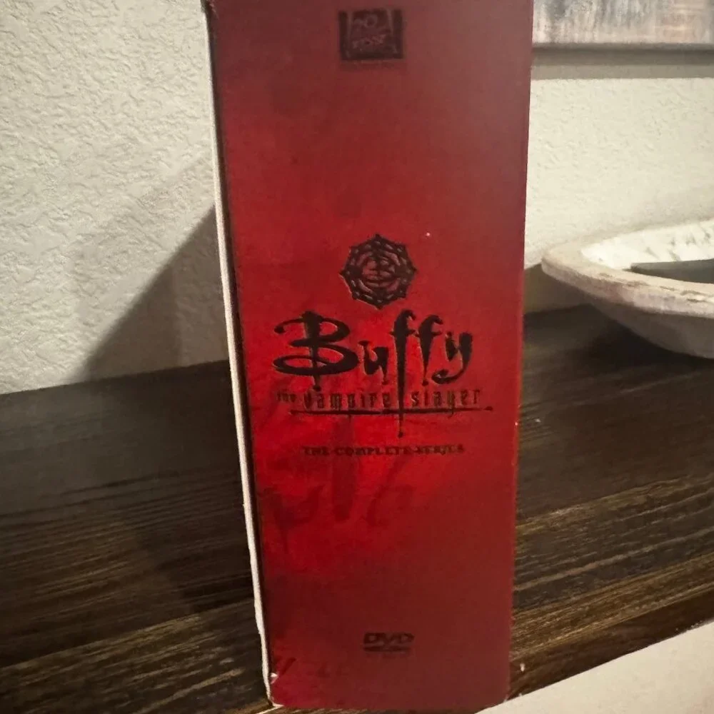 39- Disc DVD Collectors Edition containing all 144 episodes